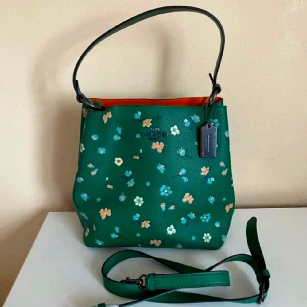 BRAND NEW COACH BUCKET PURSE
